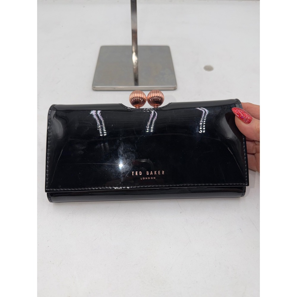 Ted Baker London Black Patent Leather Bobble Clasp Matinee Wallet Rose Gold - Picture 2 of 8